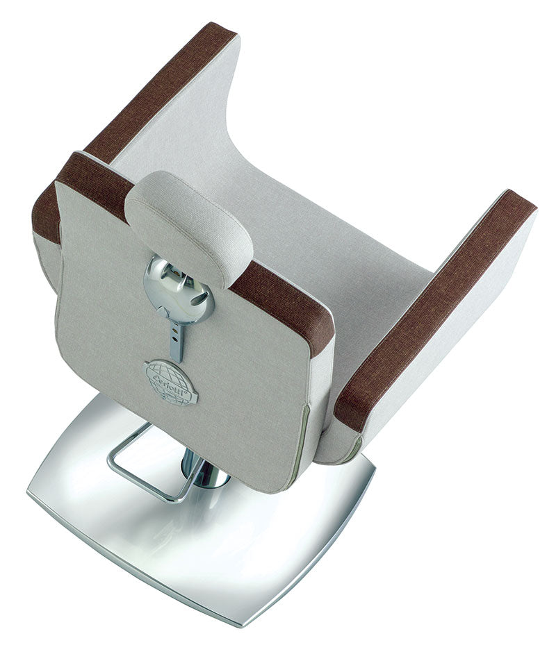 Poltrona Make up Ceriotti Gaia recliner in poliuretano schiumato con inserti in legno. Rivestimenti skai a scelta.