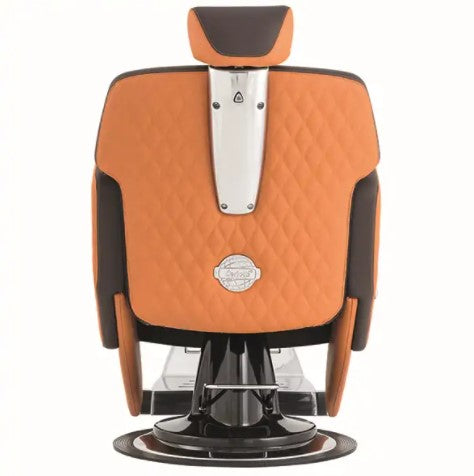 Poltrona JUPITER 507 Ceriotti è una poltrona da barber shop con una struttura in metallo in poliuretano schiumato con inserti in legno.