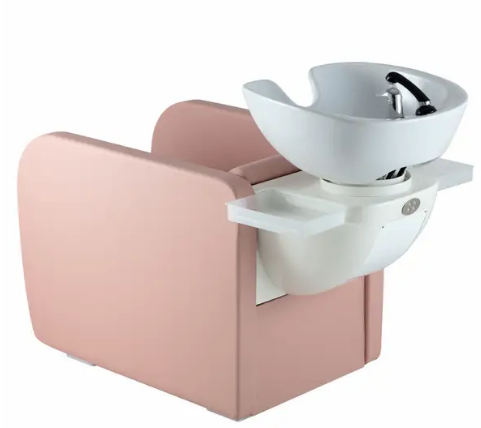 Lavatesta Suite Ceriotti con struttura molto ampia che offre una seduta confortevole, con alzagambe elettrico per offrire un servizio di puro relax al cliente oltre allo shampoo. Infine il lavaggio è compreso di vasca in ceramica basculante di colore bianco, lateralmente presenta anche dei comodi vassoi per agevolarvi, infine è completo di doccetta con miscelatore.