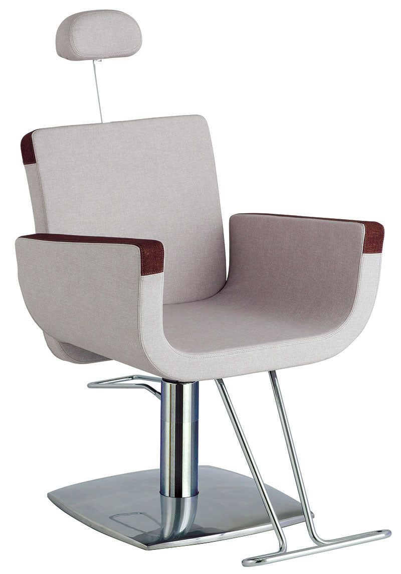 Poltrona Make up Ceriotti Gaia recliner in poliuretano schiumato con inserti in legno. Rivestimenti skai a scelta.