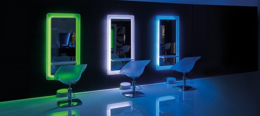 Specchio parrucchiere Roy Light Ceriotti made in Italy, qualità e buon gusto per il posto di lavoro perfetto per il salone moderno e originale