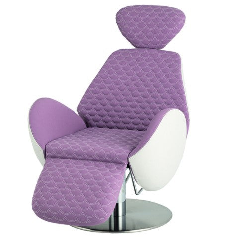 Poltrona per parrucchieri Leidy Superior seduta di alta gamma conserva uno stile semplice e elegante. Alta qualità made in Italy.