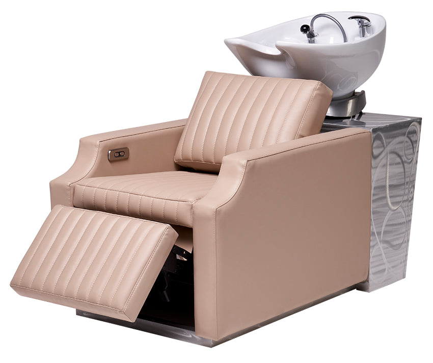 Lavaggio Soft Motion comfort con schienale che nasconde anche un cuscino lombare incorporato e poggiapiedi reclinabile.