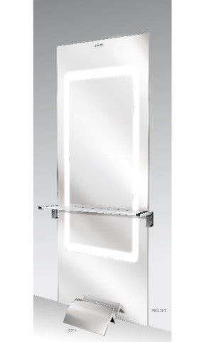 Lo specchio professionale per parrucchieri LUME della Ceriotti dispone di una specchiera con illuminazione LED integrata.