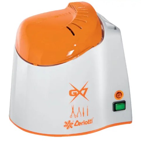 lo sterilizzatore professionale per parrucchieri GX7 Ceriotti dotato di sfere in quarzo che riscaldate raggiungono i 250° C.